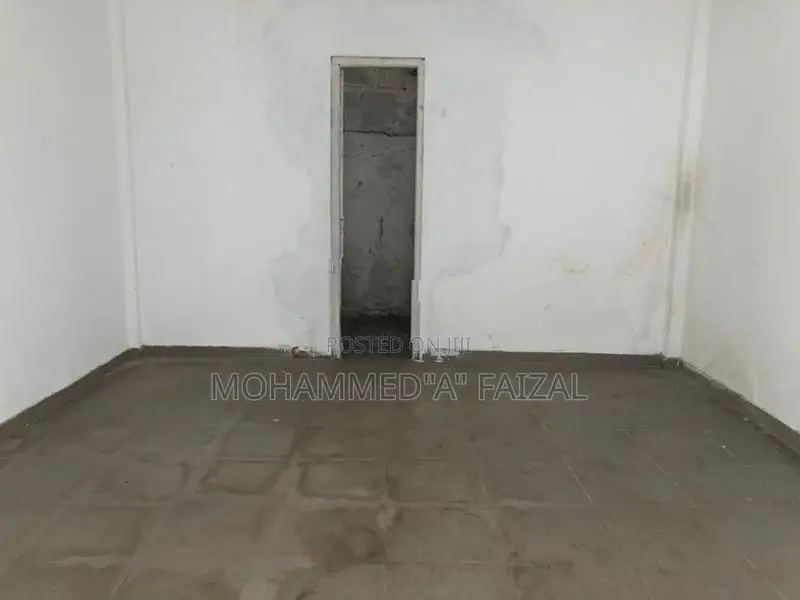 Showroom Space for Rent in Galle Road Wellawatte Colombo.06