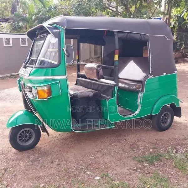 Bajaj RE 2010