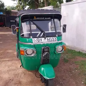 Bajaj RE 2010