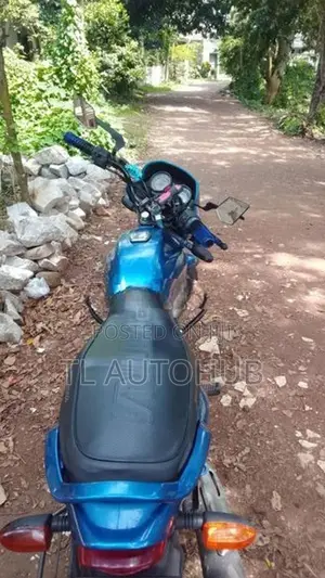 Bajaj Platina 100 ES 2015