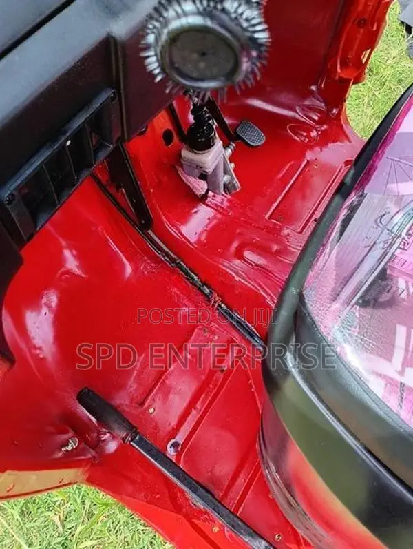 Bajaj RE 2019
