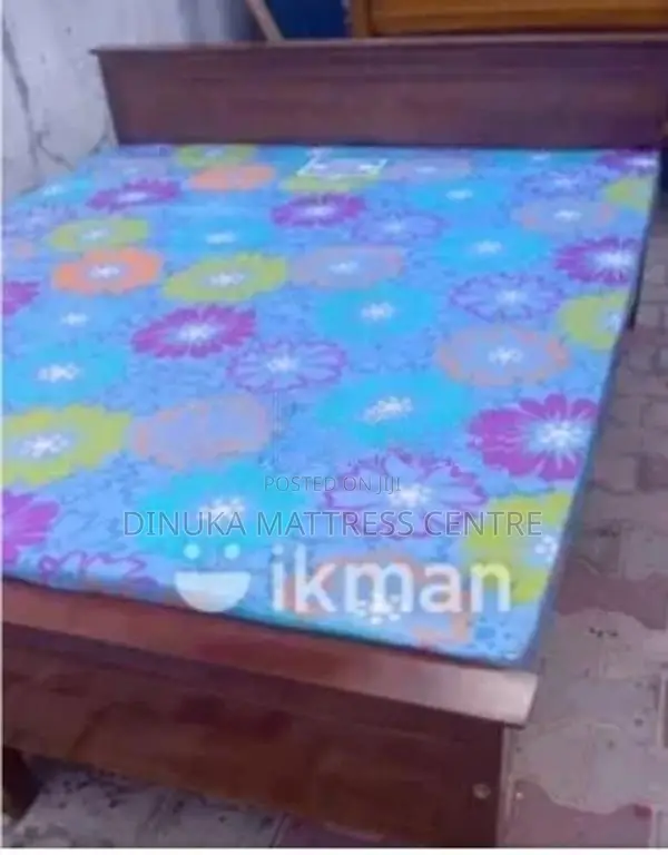 Queen Bed with Mattress 6ft /5ft
