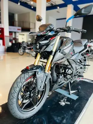 Bajaj Pulsar N160 Premium 2026