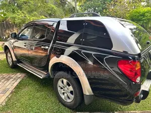 Mitsubishi L200 Animal 2006