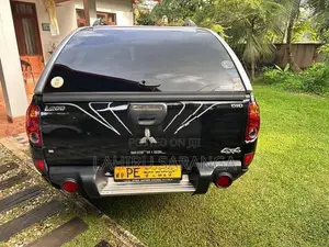Mitsubishi L200 Animal 2006