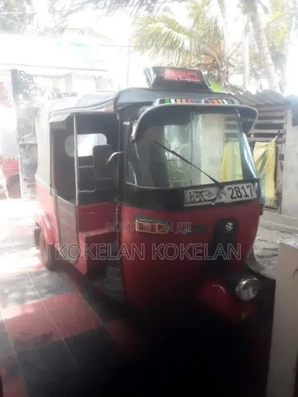 Bajaj RE 2001