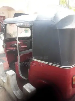 Bajaj RE 2001