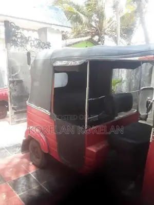 Bajaj RE 2001