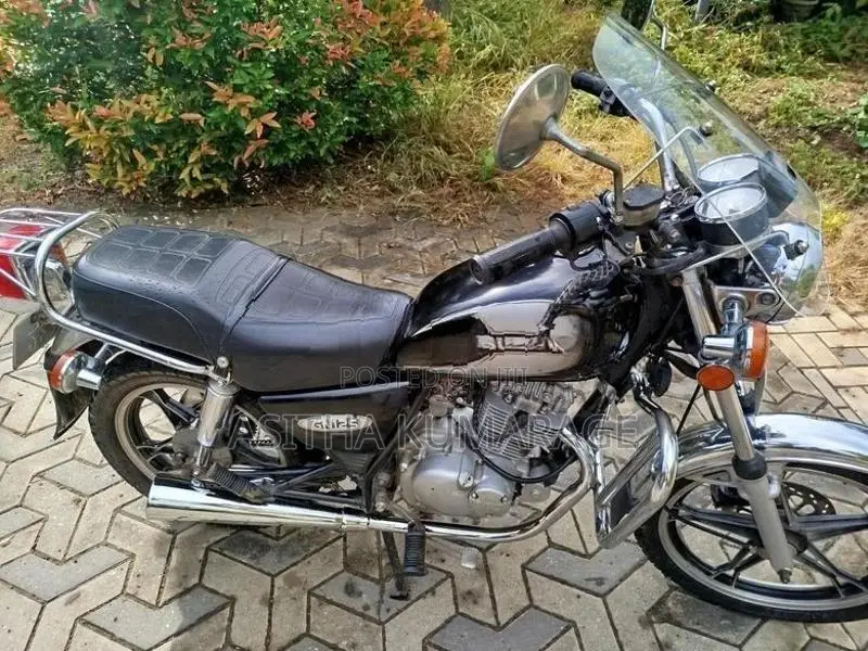 Suzuki GN 125 2014