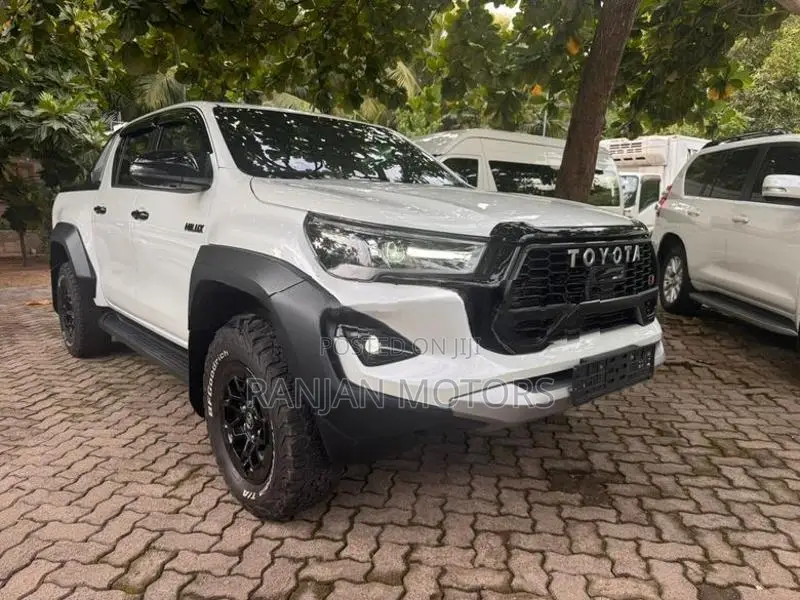 Toyota Hilux Revo GR Sport 2025