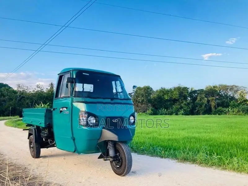 Mahindra Alfa Load Career 2026