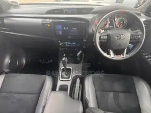 Toyota Hilux Revo GR Sport 2025