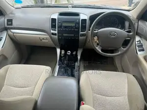 Toyota Land Cruiser Prado GX 2003