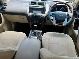 Toyota Land Cruiser Prado Diesel LC5 2014