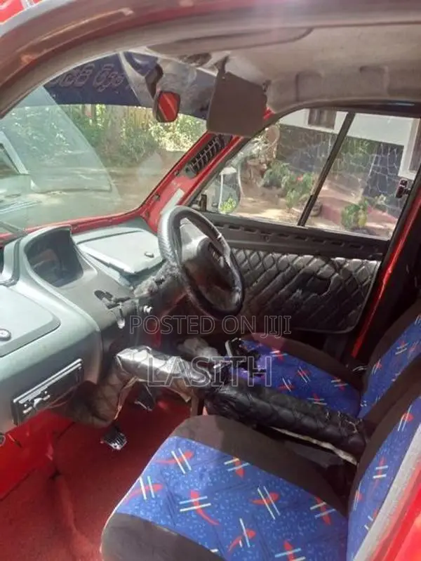 Bajaj Qute 2019