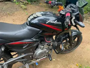 Bajaj Pulsar 180 2018