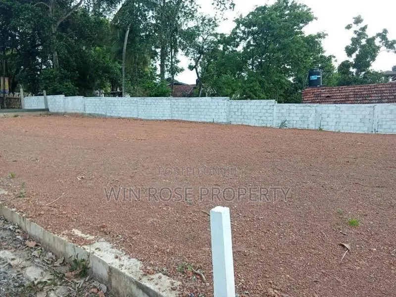 Land in Kandana City Limit