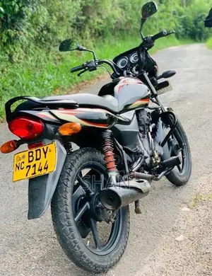 Bajaj Platina 100 2016