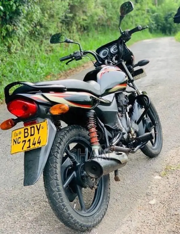 Bajaj Platina 100 2016
