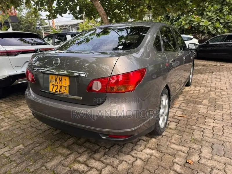 Nissan Bluebird Sylphy 2010