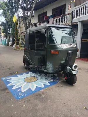 Bajaj RE 2004