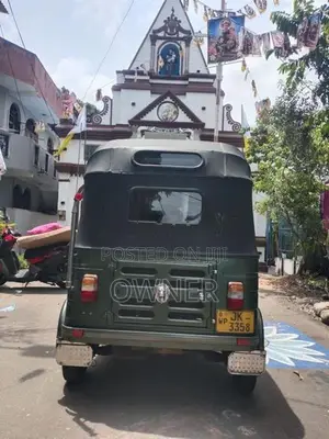 Bajaj RE 2004