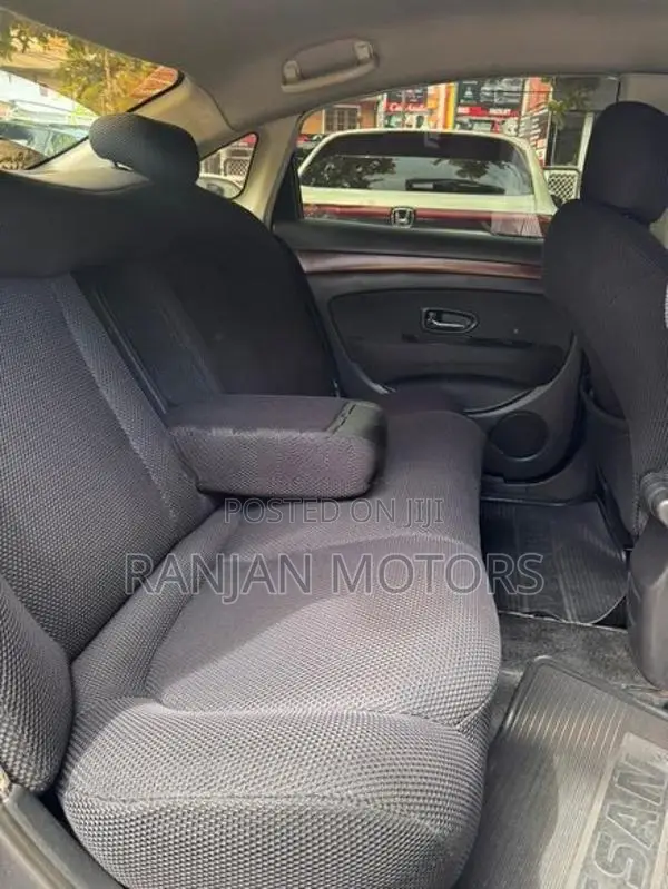 Nissan Bluebird Sylphy 2010