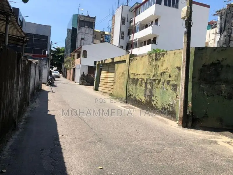 Land For Sale in Jaya Road Bambalapity Colombo.04