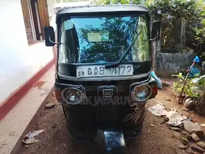 Bajaj RE 2005