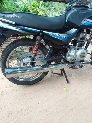 Bajaj CT100 2016