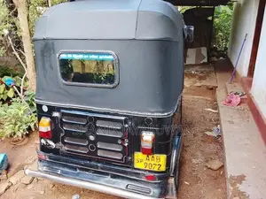 Bajaj RE 2005
