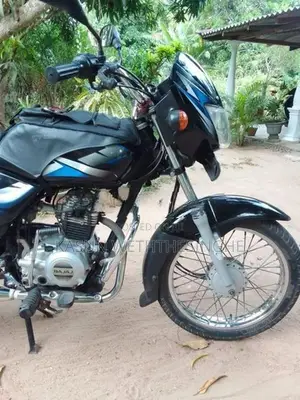 Bajaj CT100 2016