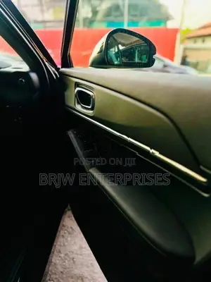 Honda Vezel Z Premium 2025