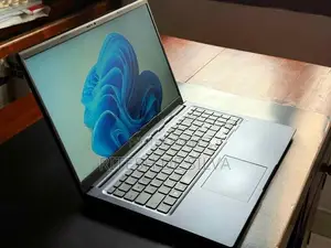 Asus Vivobook X1504 Like brand new