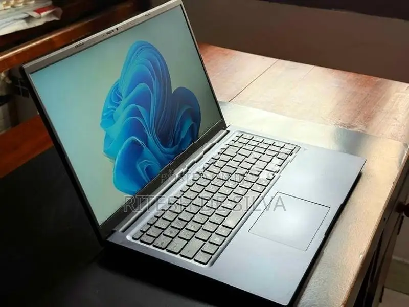 Asus Vivobook X1504 Like brand new