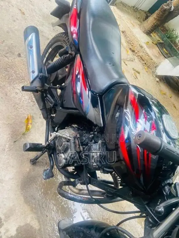 Bajaj Discover 2011