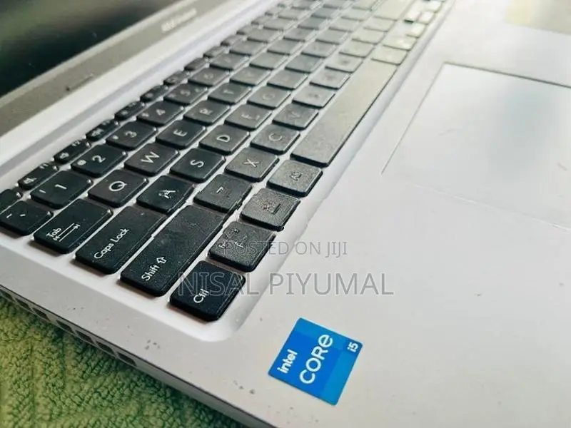 Asus VivoBook | Core i5 8-16GB RAM 512GB SSD