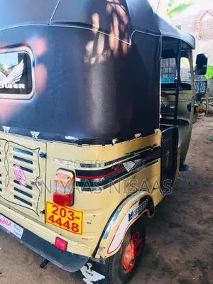 Bajaj RE 2001