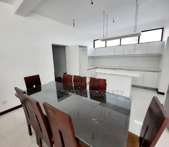 Luxury house for sale in Rajagiriya