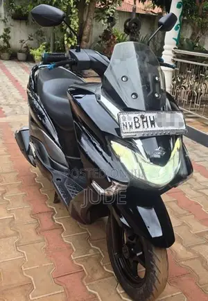 Suzuki Burgman 125 BHW 2019
