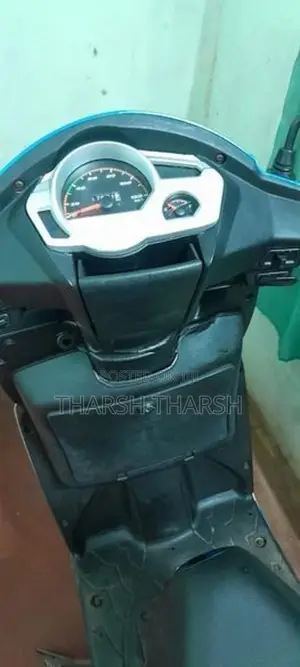 Mahindra Gusto 2018