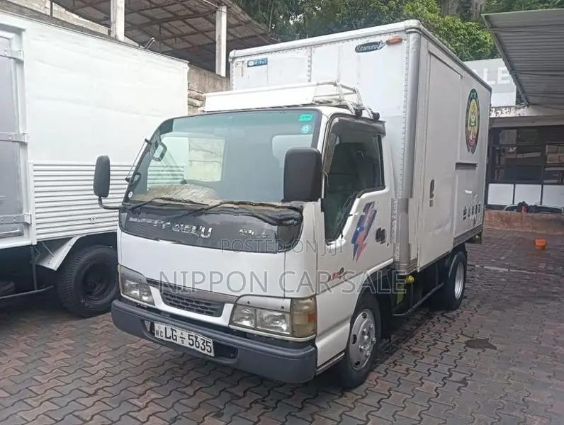 Isuzu 250 10/5 feet 2004