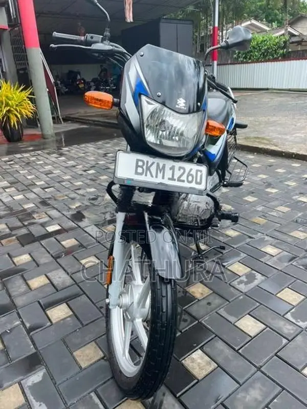 Bajaj CT100 ES 2025