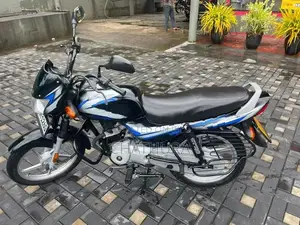 Bajaj CT100 ES 2025