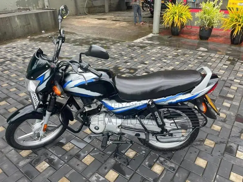 Bajaj CT100 ES 2025