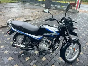 Bajaj CT100 ES 2025