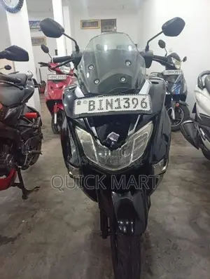 Suzuki Burgman 2020