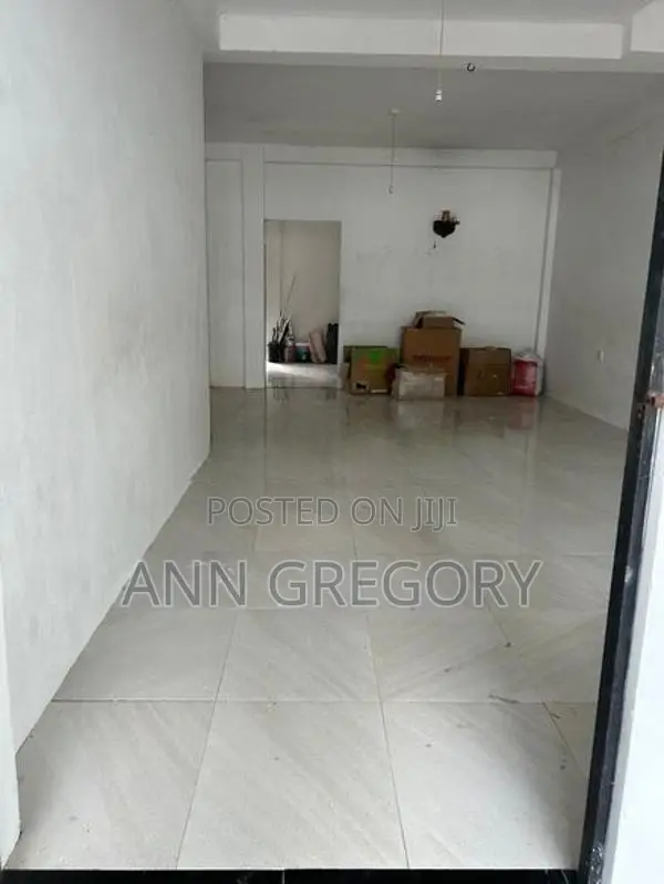 Commercial Building for Rent in Pamunuwa Road