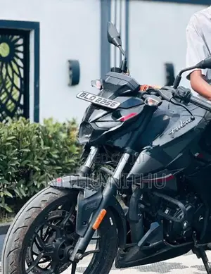 Bajaj Pulsar N160 Black 2026