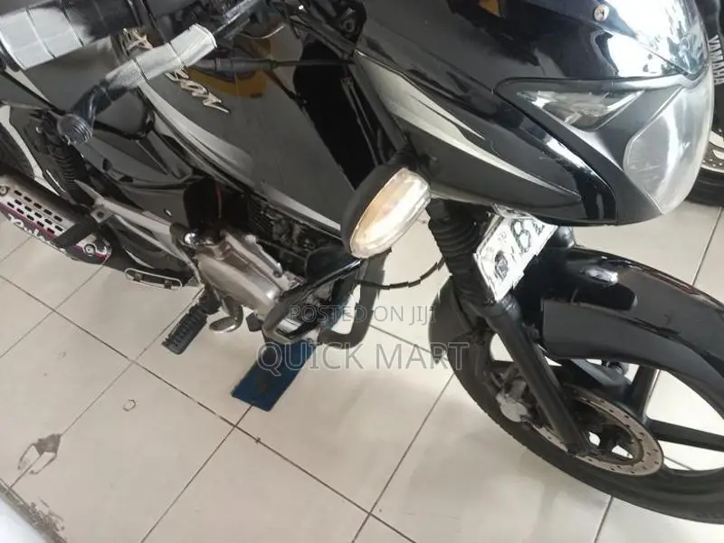 Bajaj Pulsar 150 2016
